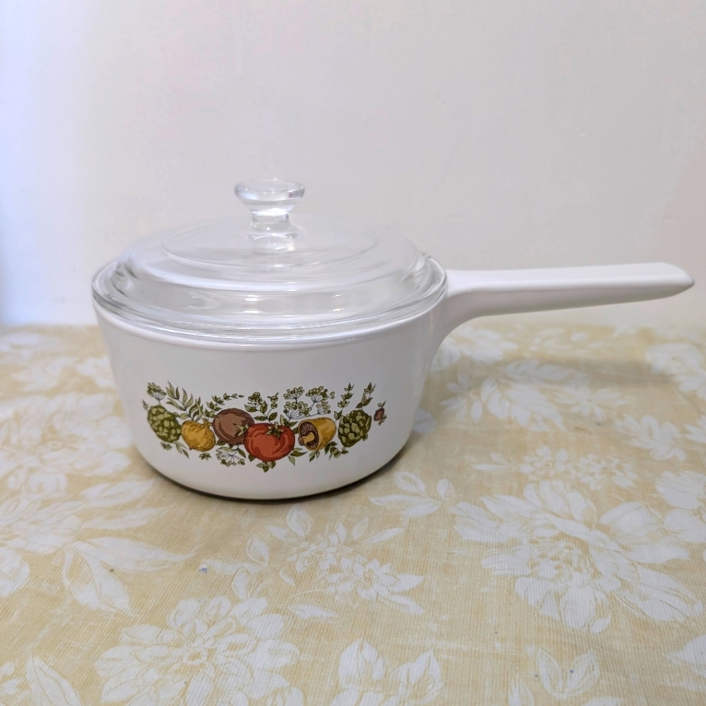 Spice of Life Range Topper Corning Ware, 70's earth tone spice motif serveware